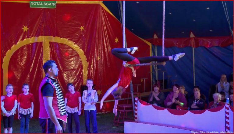 Kinder Projekt Zirkus Cassely Zu Gast In Der Grundschule