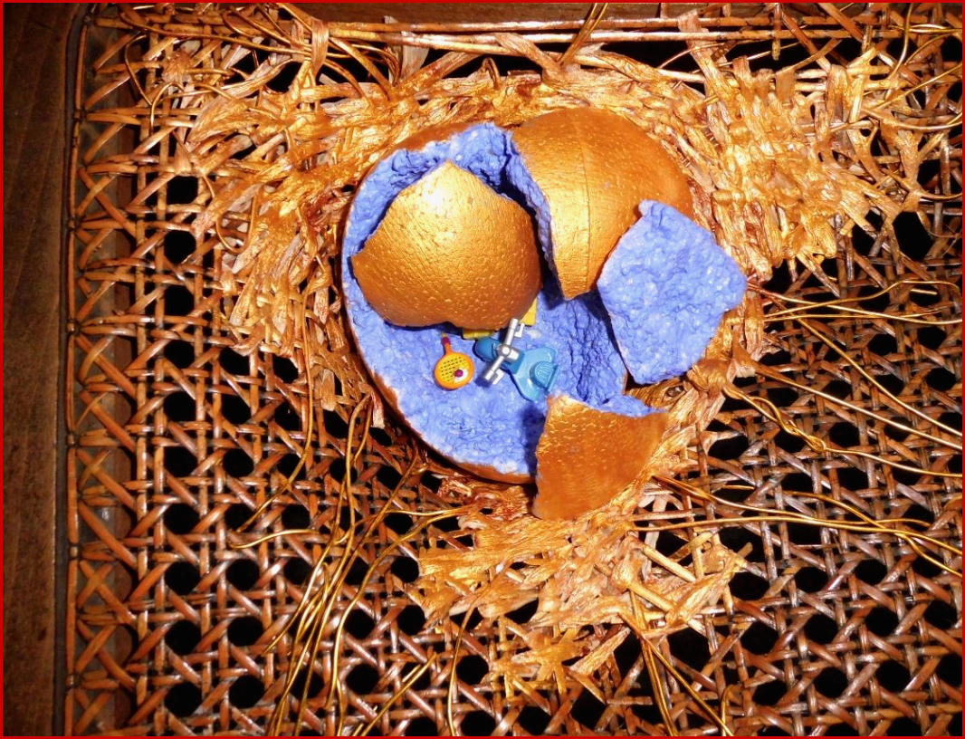 Nestflüchter 1 Bemalte Stühle Ei Mischtechnik Nest